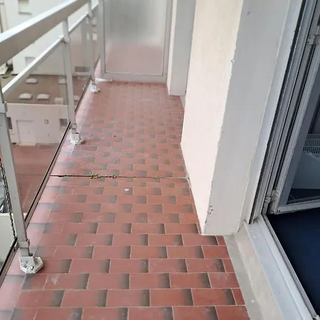 Spacious 3-bedroom Near The Apartment